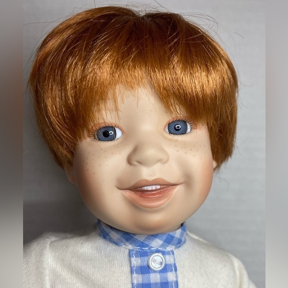 Linda Steele Vintage Porcelain Doll, Danbury Mint 1992 “Is it Sweet Enough?” - Picture 2 of 10